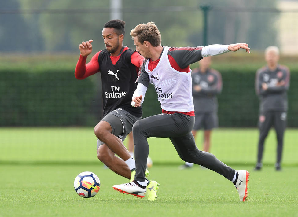 XINGKONG- 今夜体能课后；埃因霍温再遭质疑备战社区盾；气氛紧张；心理建设被强调