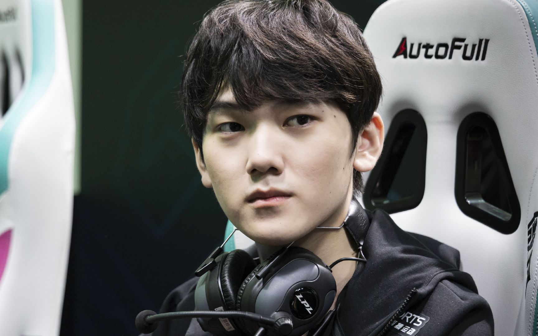 包含JackeyLove在G2比赛中惊险取胜,关键助攻引发热议!的词条 包含JackeyLove在G2比赛中惊险取胜,关键助攻引发热议!的词条